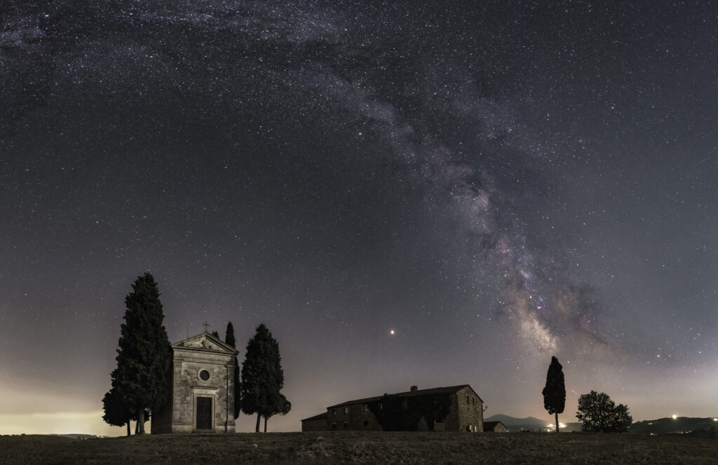 via lattea largo campo paesaggistica notturna astrofotografia astroinseguitore luca fornaciari stare adventurer val d'orcia vitaleta Fotografare la Via Lattea in Val d'Orcia