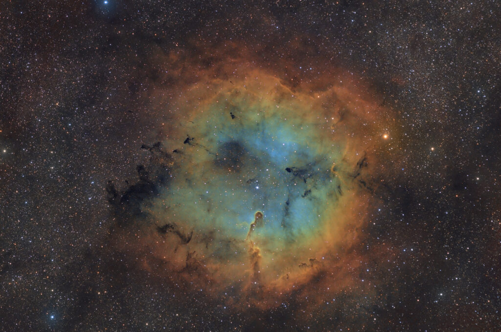 Nebulosa Proboscide d'Elefante in Hubble Palette + RGB in banda larga