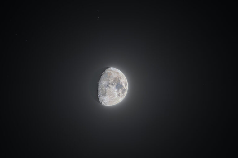 Fotografia alla Luna gibbosa in HDR