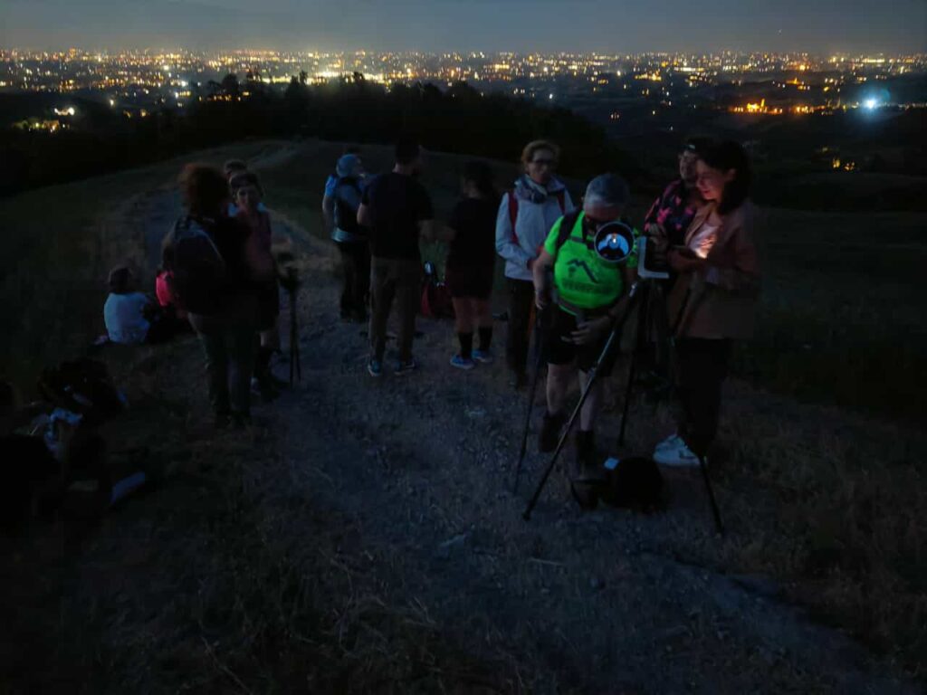 Trekking tra le colline modenesi e osservazione del cielo al telescopio